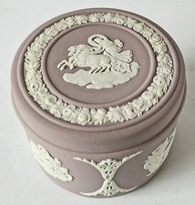 Wedgwood Jaspis Flieder Schmuckschatulle Aurora und Streitwagen - Jaspisware