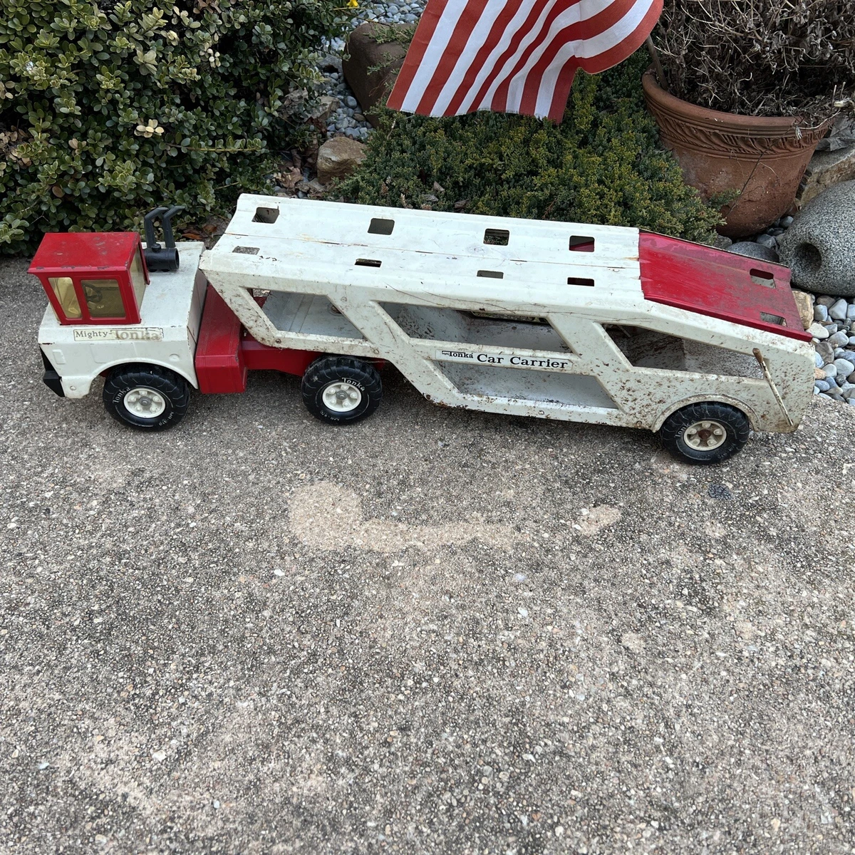 Mighty tonka store car carrier