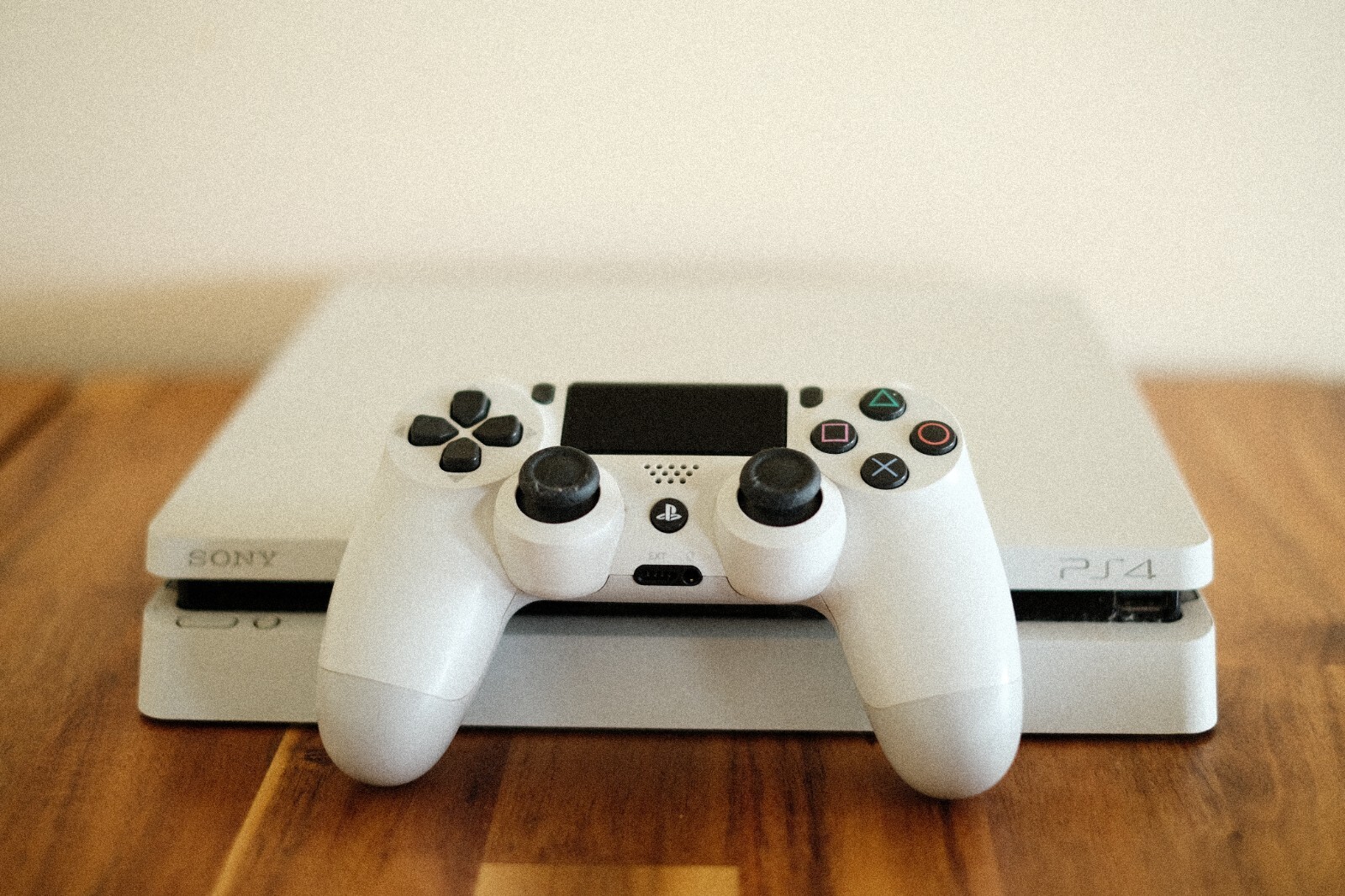 Sony PlayStation 4 Slim White eBay