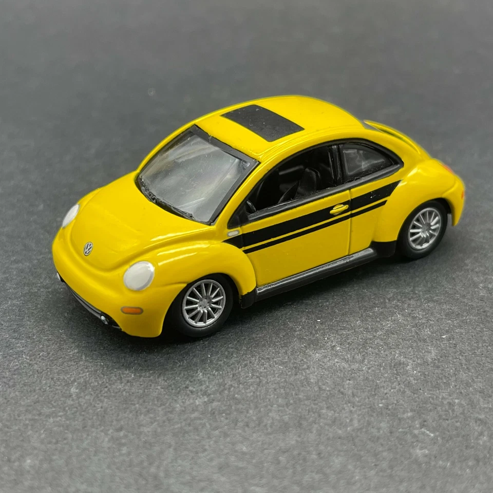 Johnny Lightning Herbie Disney 2004 VW Beetle Volkswagen Yellow Diecast 1/64 - Image 2 of 4