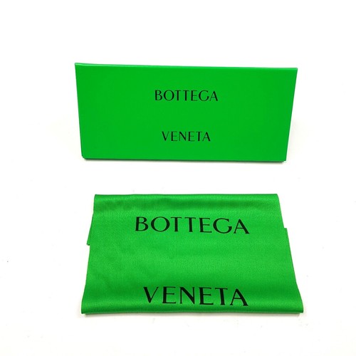 Bottega Veneta Brillenetui Grün + Putztuch Hartschalen Sonnenbrillen Box Magnet - Foto 2 di 8