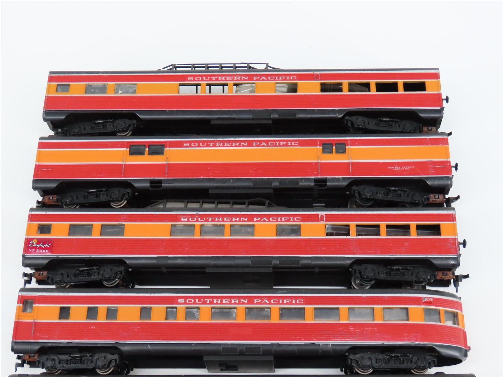 LOT of 6 HO Scale Athearn SP Southern Pacific "Daylight" Passenger Cars