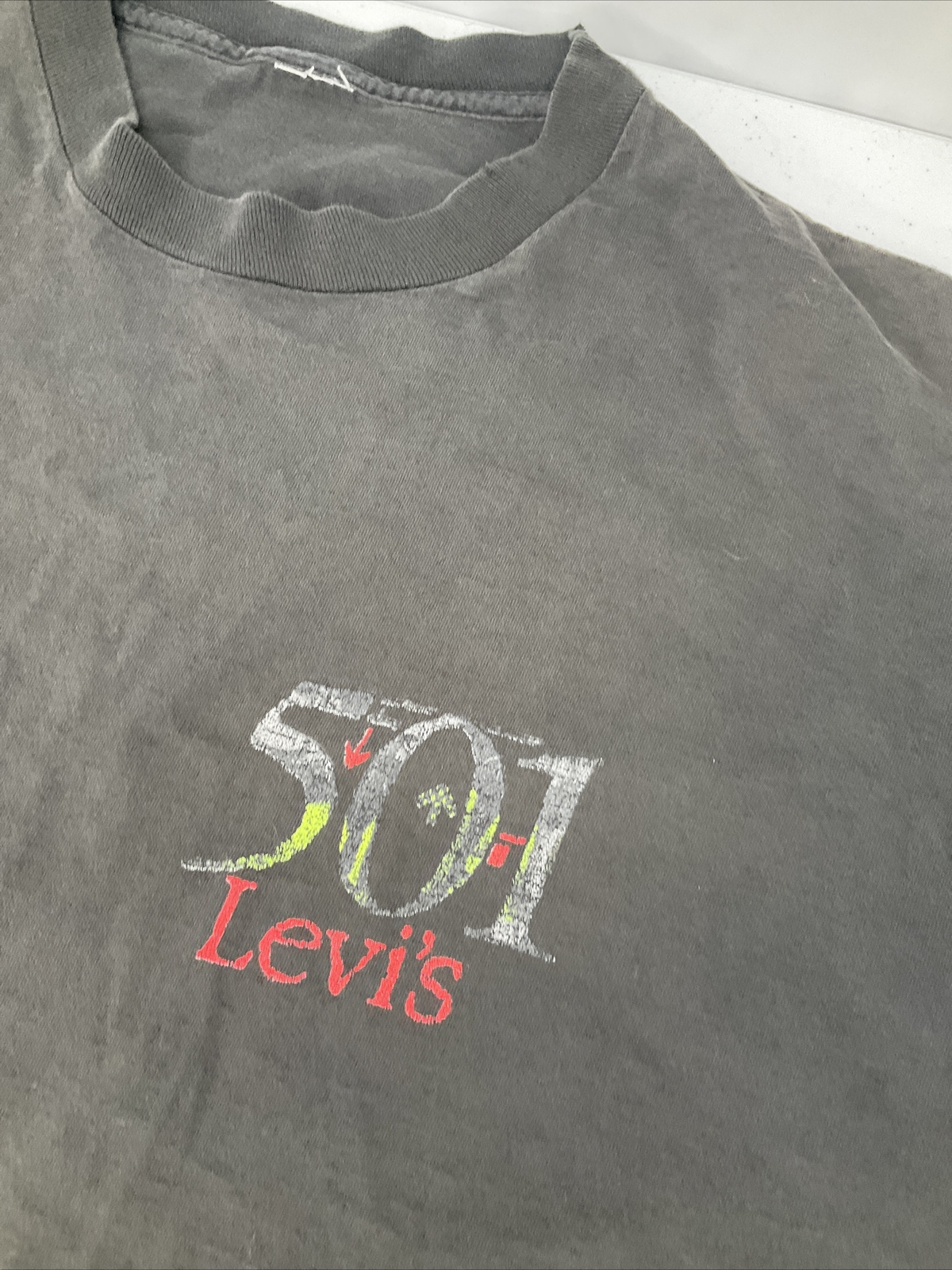 Vintage 80s Levis 501 Graphic Tee Shirt Boxy Sing… - image 2