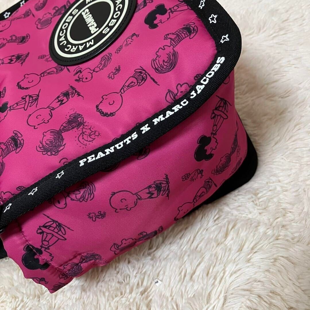 Marc Jacobs Peanuts Snoopy Nylon Handbag Pink used from Marc Jacobs Peanuts Snoopy Nylon Handbag Pink used from