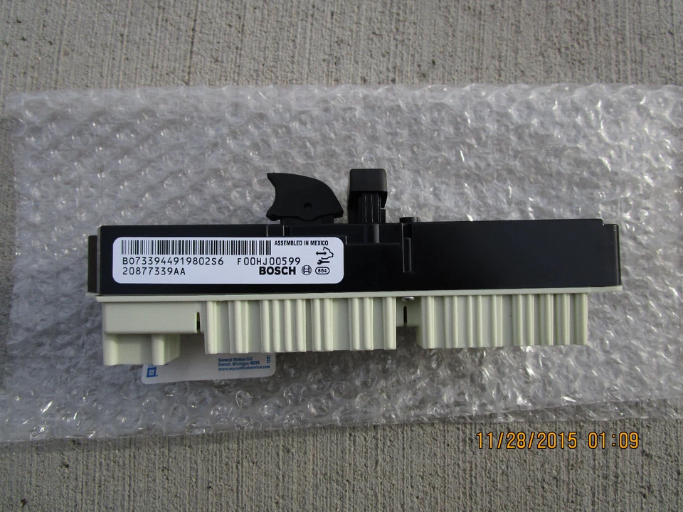 07-13 INTERRUPTOR VENTANA ELÉCTRICA LADO DERECHO PASAJERO CHEVY TAHOE SUBURBAN 20877339AA Foto 3 de 4