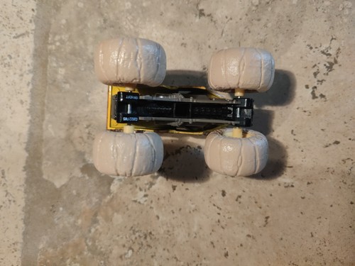 Monster Jam Earth Shaker Elementals Monster Truck Spin Master Series - Picture 5 of 5
