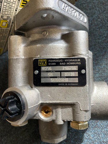 LUK 542005610 Hydraulic Power Steering Pump (2106788) VT736 (135 03198) - Picture 2 of 2