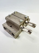 DropsA 0675300 DM Dual Monoblock 2-Channel Flow Divider Oil Grease Dispenser