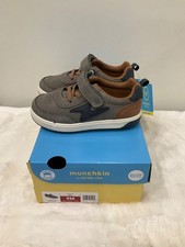 Munchkin by Stride Rite Boy's Maxwell Grey Sneakers 9M Little Boy New in Box