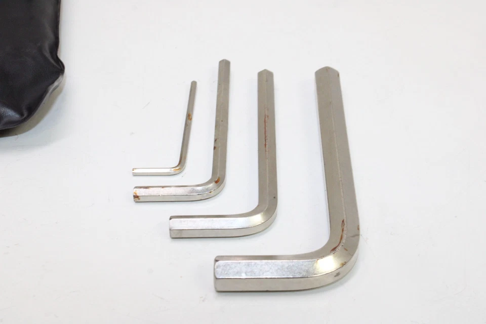 TRIUMPH TROPHY 900 1997 OEM STOCK HERRAMIENTAS OEM BOLSA DE HERRAMIENTAS KIT CONJUNTO Foto 4 de 4