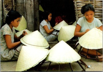 Vietnam Hue Women Making Conical Hats Non La Cultural Village Postcard
