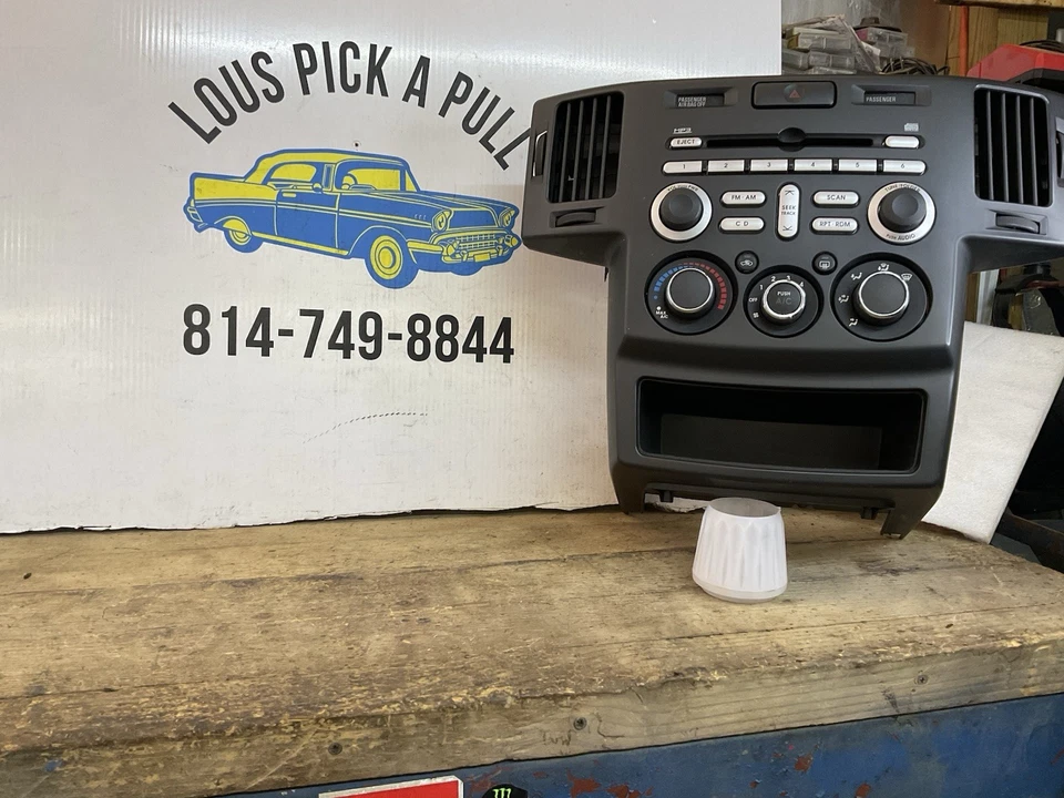 MITSUBISHI ENVAVOR AM FM 2006-2008 CD INTERRUPTOR DE CALEFACCIÓN PANEL DE MONTAJE UNIDAD OEM Foto 4 de 4