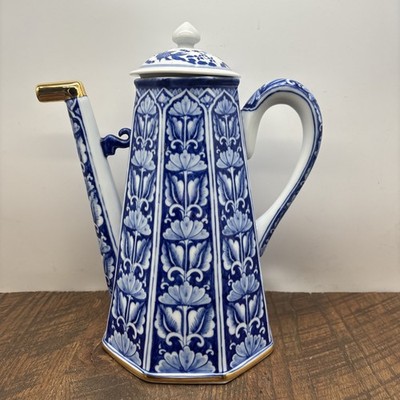 Vintage Silverstein Blue And White Coffee Pot V&A museum Inspired