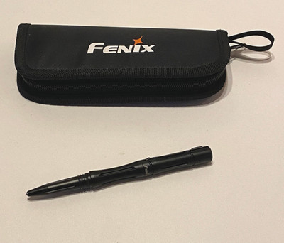 Fenix T5Ti taktischer Kugelschreiber aus Titan mit Glasbrecher & Nylonetui