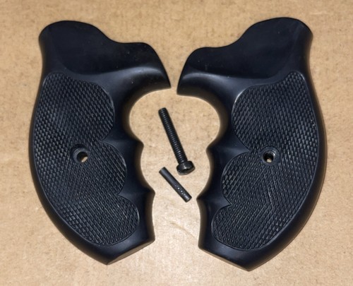 USED UNCLE MIKE’S TAURUS SMALL FRAME REVOLVER RUBBER GRIPS ROUND BUTT ...