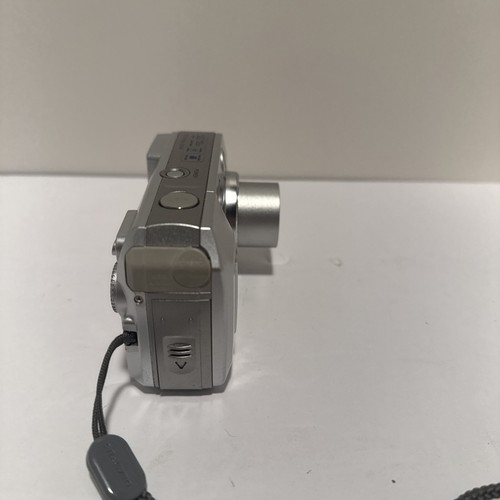 Olympus Camedia D-595 Zoom Digital Camera 5.0 MP 3X Optical Zoom Tested Works - Picture 2 of 10