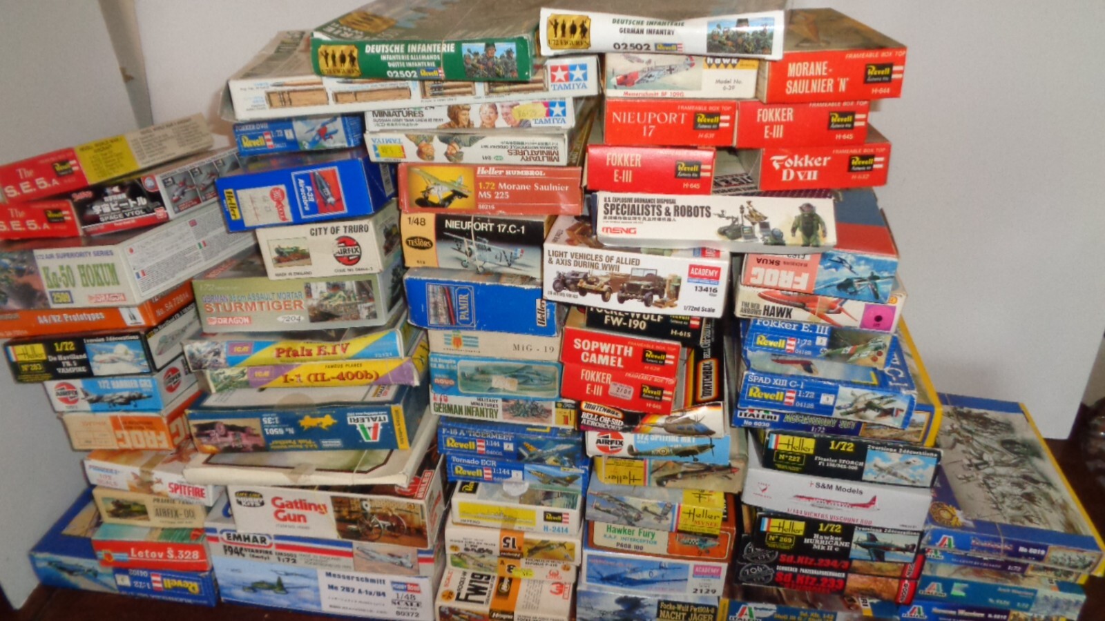 60 plus x model kits job lot bulk lot model kits eBay