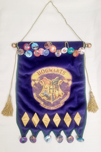 Harry Potter Hogwart Vintage 2000 Hallmark Display Banner 20 Pins HGP1 - Picture 13 of 13