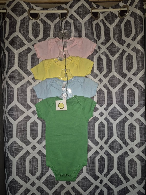 Mixed LOT OF 4 One-Piece Infant 3 To 6 Month Onsies NEW DR20-3