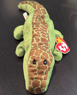 TY. Beanie Baby  ''Ally''. Style 4032 DOB: 03-14-1994