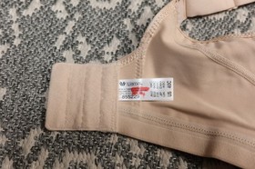 New Wacoal Sport Underwire Bra - Size 40C - Sand - # 855229