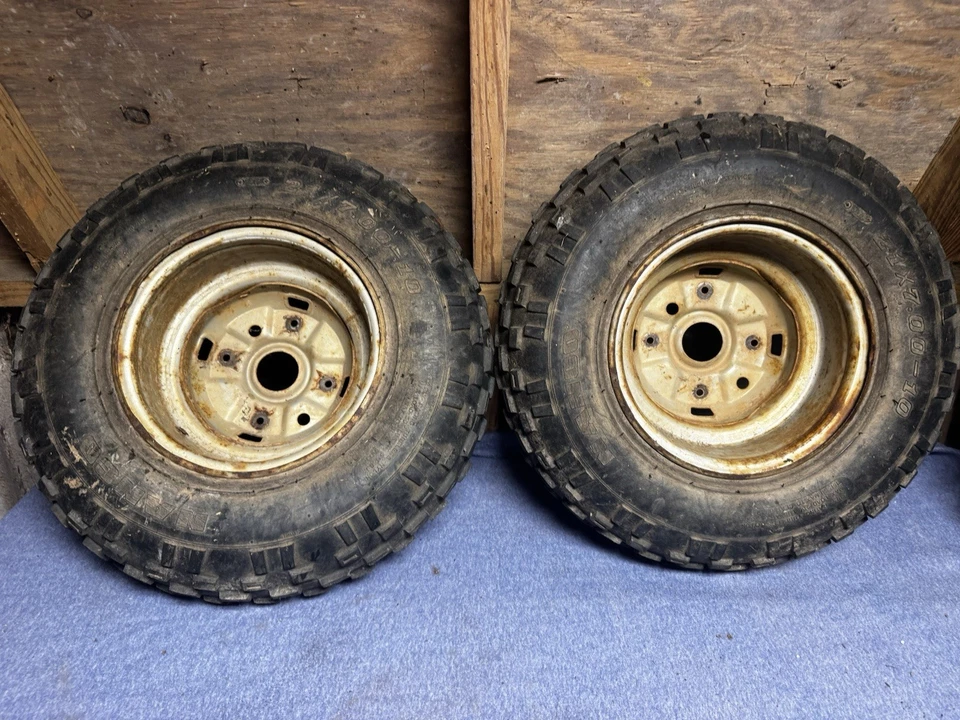 Honda TRX 200SX 1984 Fourtrax Foreman Stock llantas delanteras y neumáticos OEM. Foto 2 de 4