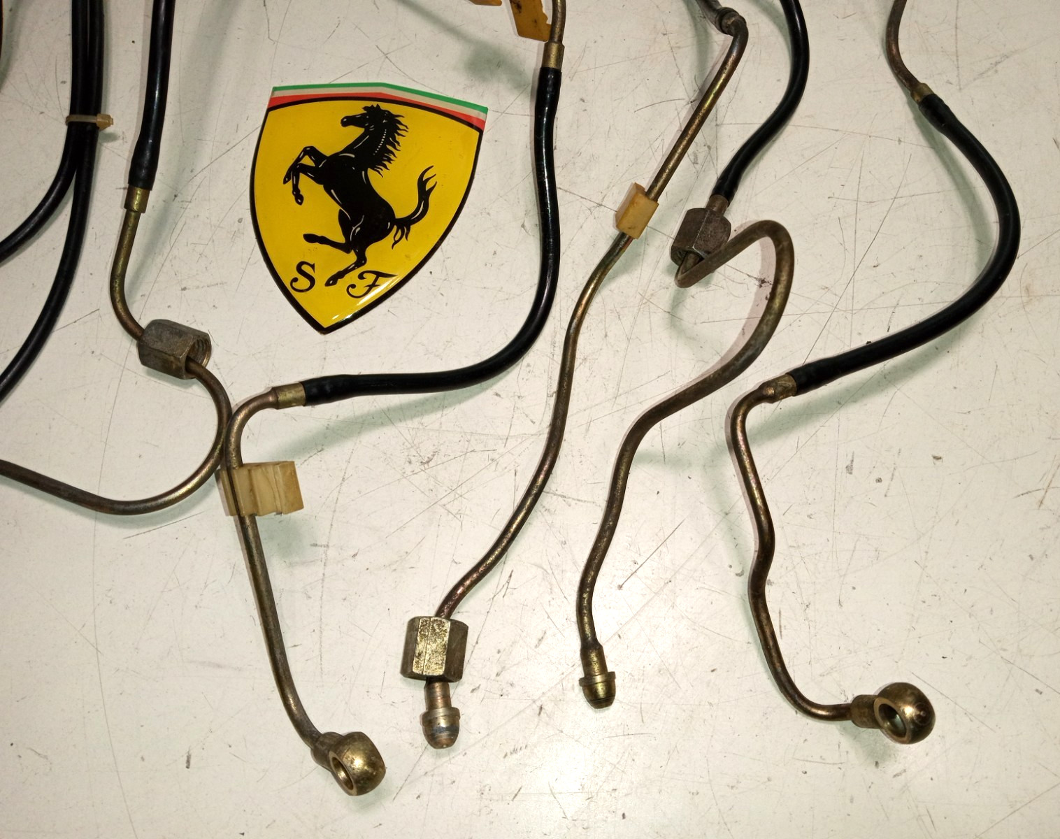 Ferrari 400i Engine Fuel Injection Banjo Bolt Injector Lines_8 assorted_GENUINE