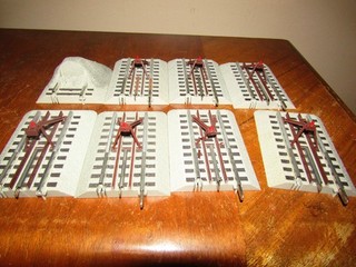 Qty 8 of Lionel Fastrack Bumpers. 6 12059 & 6 12035