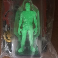 Mezco's Monsters The Frankenstein Monster Glow In The Dark SEALED