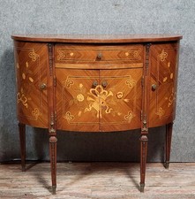 Commode Venitienne demie lune a portes de style louis XVI en marqueterie