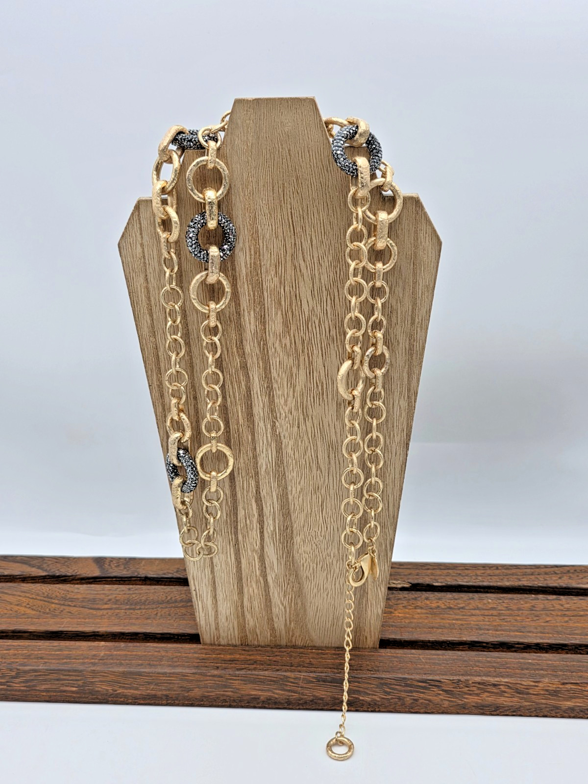 Chico’s Interlocking Matte Gold Link Necklace Pav… - image 9