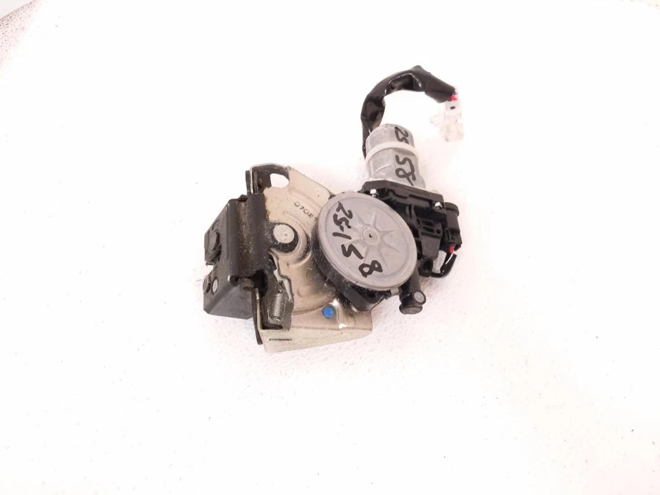 Toyota Highlander 2013-2019 cierre de puerta trasera cierre actuador pestillo 69350-0T020 Foto 2 de 4