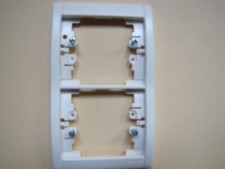 Legrand 85001 - Plaque verticale 2 postes  SAGANE OPALIS blanche