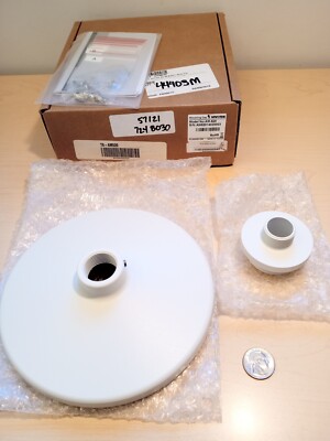 VIVOTEK AM-520 Mounting Adapter and AM-522 Male Coupler