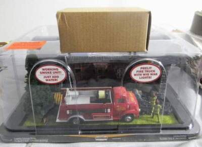 MENARD'S O GUAGE CALAMITY CABOOSE BRAND NEW WITH MENARD'S MULTI POWER SOURCE!!