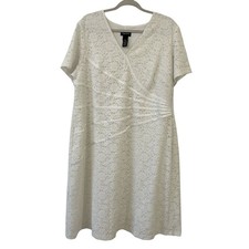 Maggie Barnes Ivory Lace Short Sleeve Midi Dress w/ Satin Ribbon Trim - Size 1X