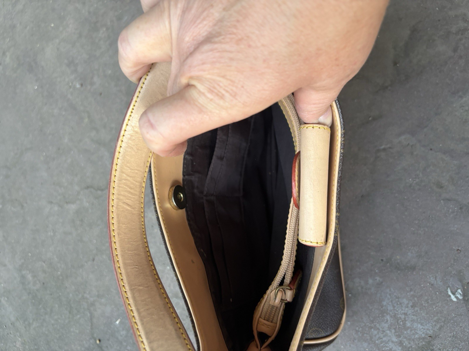 Woman’s Handbag. Brown Pattern Design - image 4