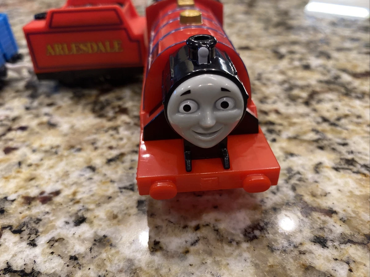 Thomas Friends Trackmaster Mike Arlesdale w Cargo Car Motorized