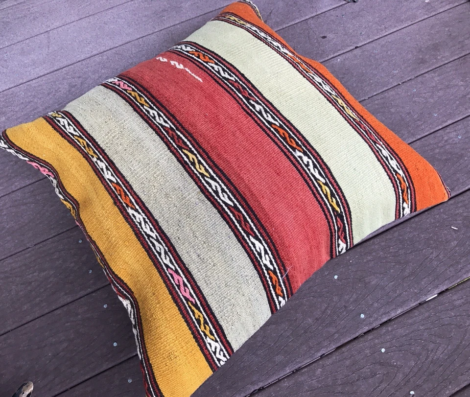 Funda de almohada turca Kilim almohada hecha de alfombra tejida a mano vintage 25x25"  Foto 2 de 4
