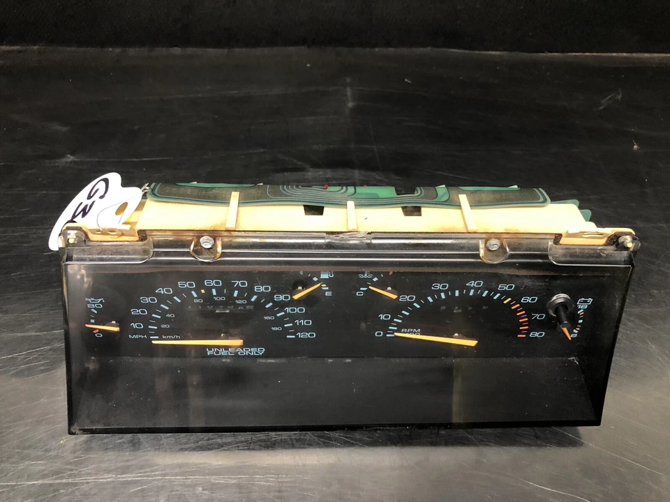 1988 1989 Chevrolet Beretta GT 2.8 instrumento medidor de velocidade cluster - Imagem 2 de 4
