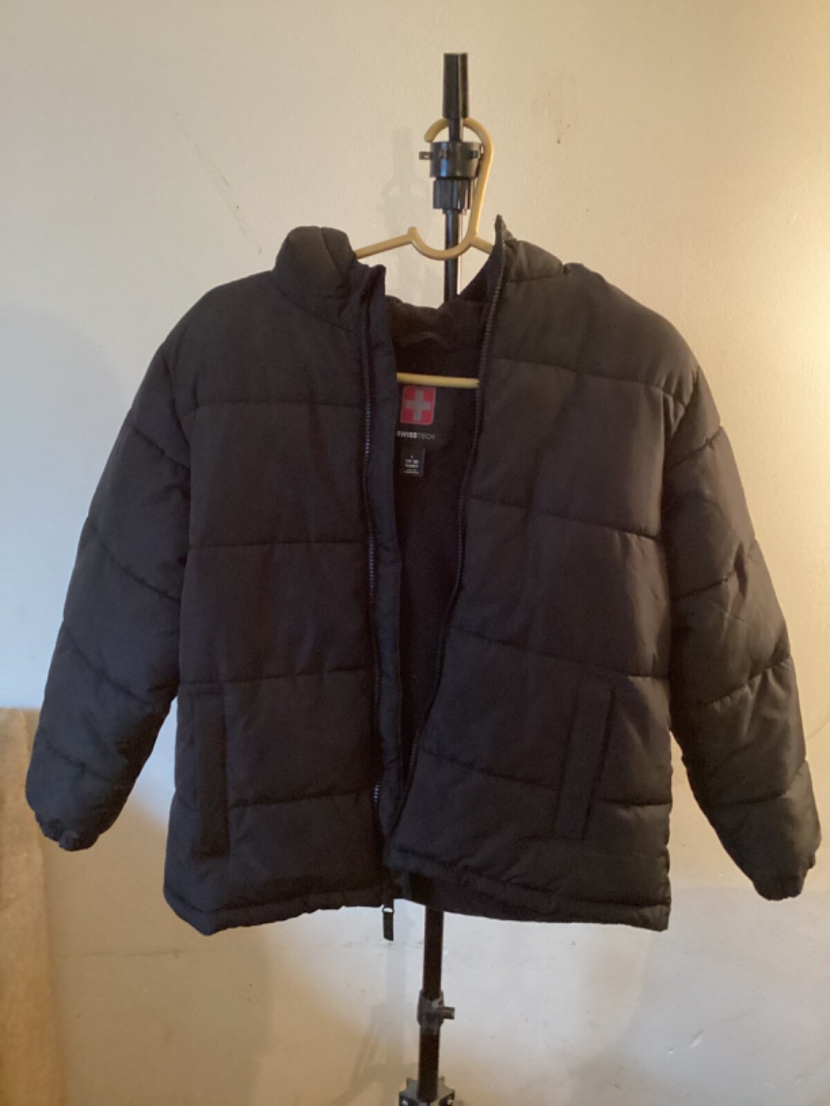boys puffer jacket size 10-12 Husky-image