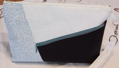 Kosmetiktasche / Krimskrams / Leinen BW / Clutch mit Handschlaufe / Upcycling