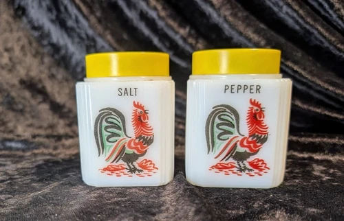 Vintage Tipp City McKee Glass Company Rooster Milkglass Salt/Pepper Shakers