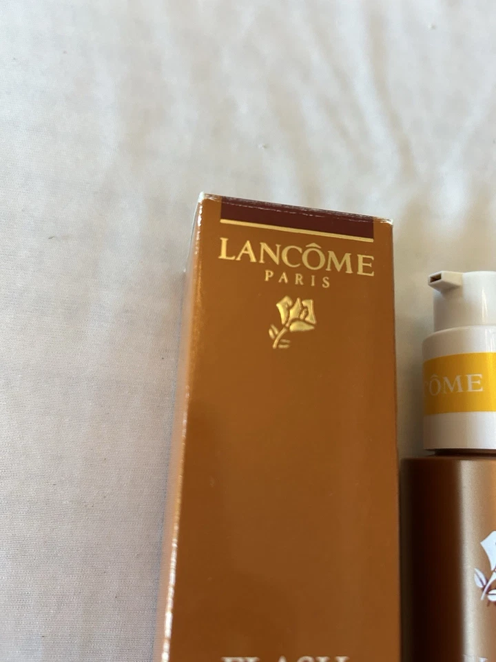 Gel autobronceador tintado Lancôme Flash nuevo en caja 5 oz. Botella Foto 3 de 4