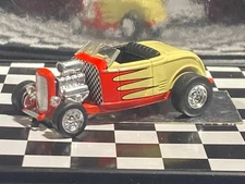 1/64 1932 FORD HI-BOY ROADSTER RED AND YELLOW RUBBER TIRES M29