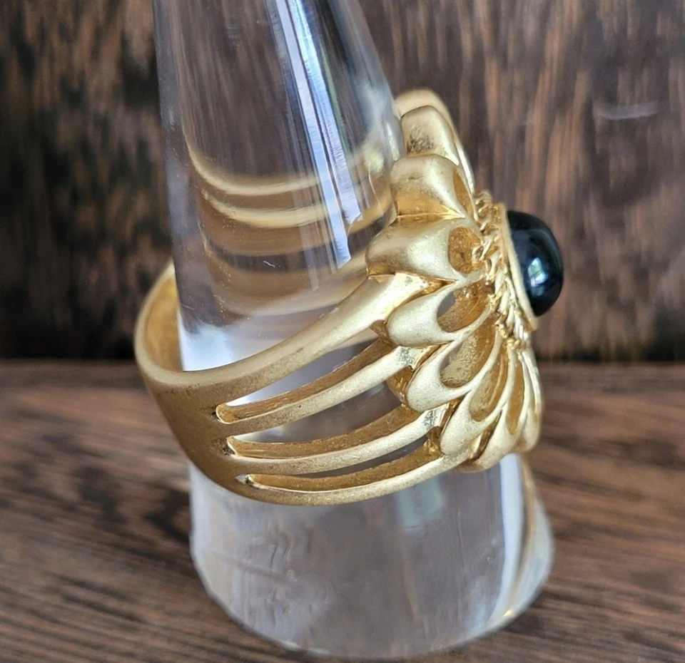 Lia Sophia Kabloom Ring Flower Blossom Matte Gold Plated Black Cabochon Sz 10 - Image 3 of 4