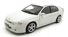 Autoart 1/18 Scale Diecast DC7125B - Holden Commodore Clubsport R8 - White