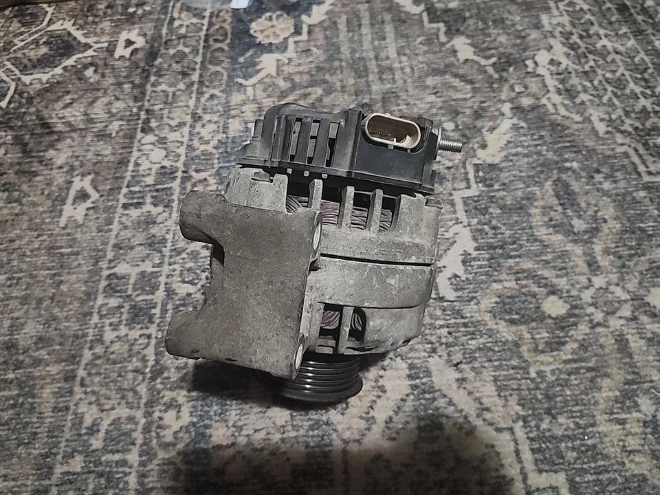 GM P/N 97241516 Valeo 14V 100A 2650349 A 150721030553 Alternator  - Image 4 of 4