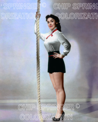 SUSAN CABOT holding a Rope | Sexy Cheesecake 8X10 Color Photo by