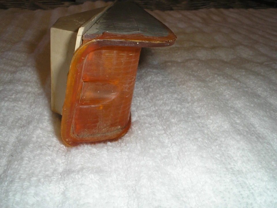 Это парковочный фонарь для Ford Truck & Bronco 1978-79 годов выпуска. - Изображение 3 из 4